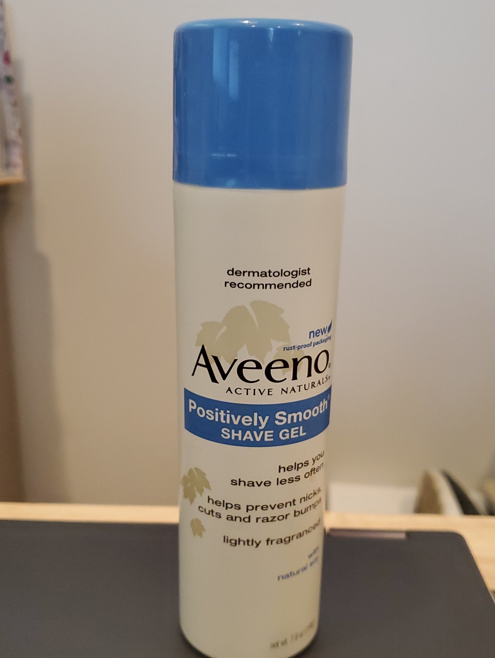 Aveeno Positively Smooth Shave Gel. 7oz